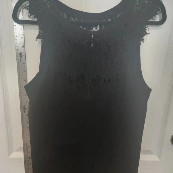 STICHFIX 41 HAWTHORN Jarred Lace Detail Cap-Sleeve Blouse XLP | Black - Picture 2 of 9